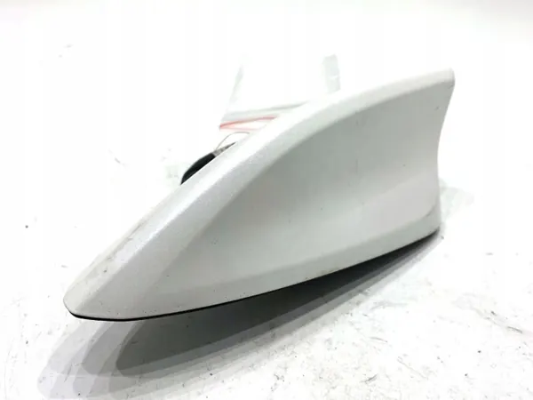 OEM LORK-2118-21146 antenni Mazda 3 BM Hatchbackille image 2