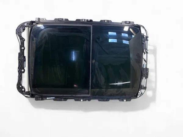 Toit Ouvrant Volvo XC90 2018 OEM 31675442 Complet image 2