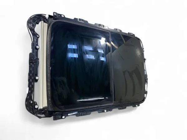Toit Ouvrant Volvo XC90 2018 OEM 31675442 Complet image 7