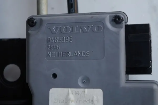 Volvo C70 I Schiebedach OEM 9485396 9485397 - Gebraucht image 9