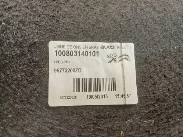 OEM 96773200ZD Alfombrilla maletero derecha Peugeot 2008 image 3