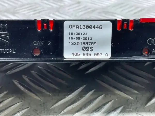 Audi A6 S6 C7 4G 2016 Troisième feu stop OEM 4G5945097A image 5