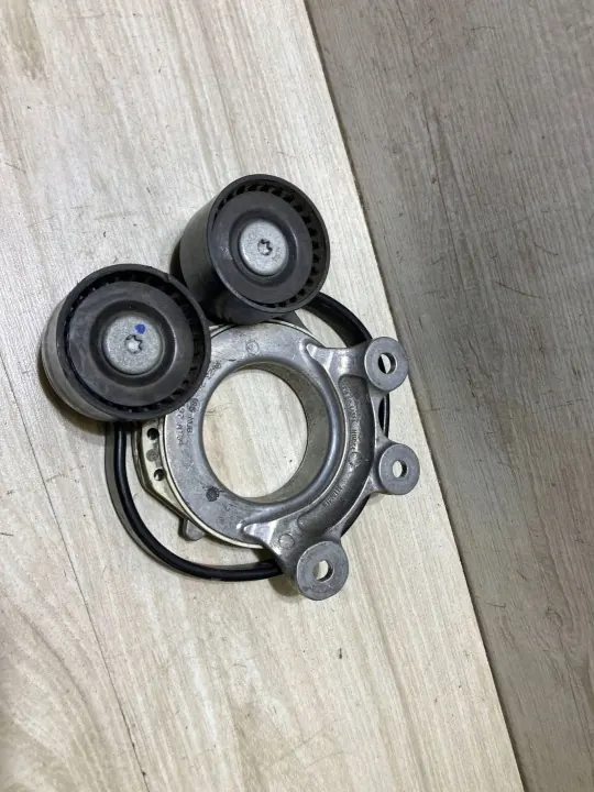 BMW V-snaarspanrol OEM 7634197 - Gebruikt image 2