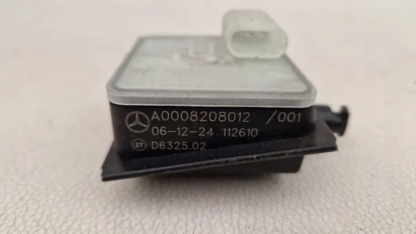 Mercedes centrale sluiting motor OEM A0008208012 image 3