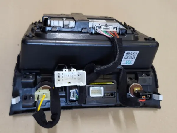 Hyundai Tucson 3 USB-Port Aux-Eingang OEM Gebraucht image 5
