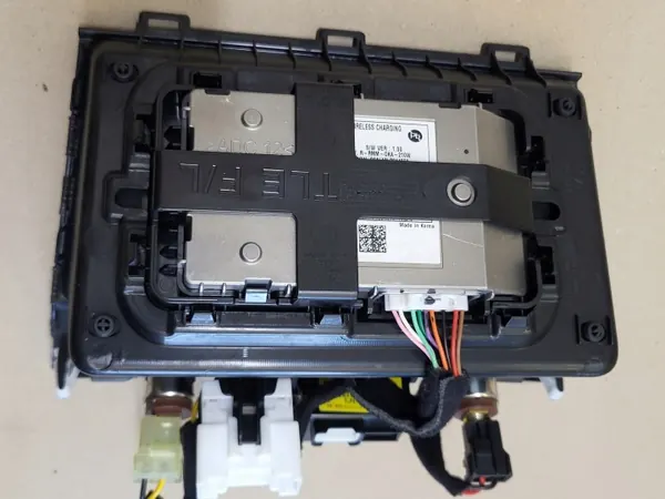 Hyundai Tucson 3 USB-Port Aux-Eingang OEM Gebraucht image 6