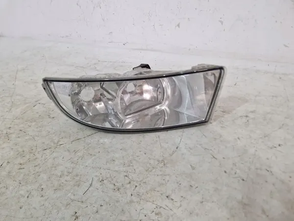 SKODA OCTAVIA II LIFT FAROL HALÓGENO ESQUERDO 1Z0941699C image 2