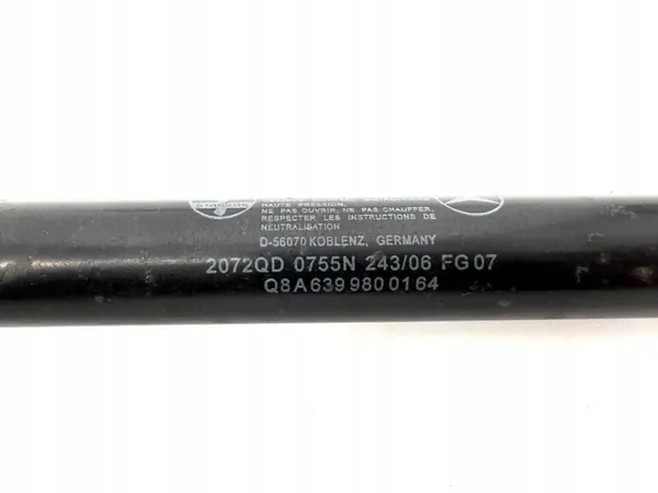 Actuador de capó lado derecho OEM 6399800164 Mercedes image 9