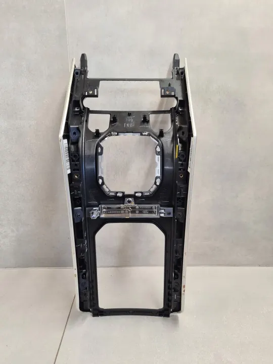 OEM BJ32-045A66-AAW krikframe voor Range Rover Evoque image 4
