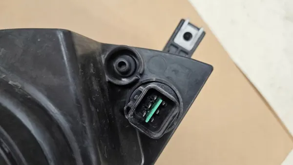 LÁMPARA DELANTERA IZQUIERDA HYUNDAI I30 2009-2012 image 8