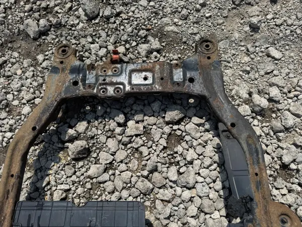 Traverse Suspension Avant OEM Kia Ceed I 2006-2012 image 9