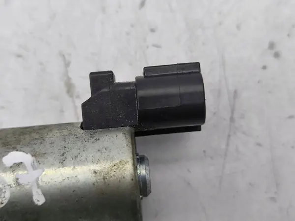 Suzuki OE AMD121117 Solenoide de Distribución Variable image 6