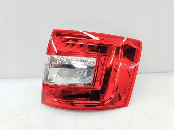 SKODA OCTAVIA 3 III KOMBI LUZ TRASERA DERECHA LED image 3