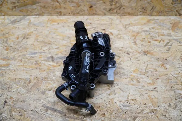 Vattenpump Termostat Hölje Volvo XC40 1.5 TB OEM 32208947 image 5