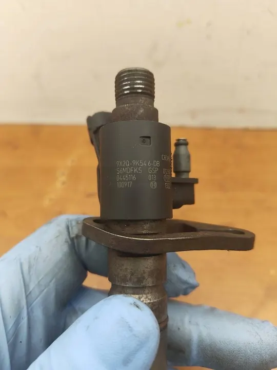 Injektor Jaguar XF X250 9X2Q9K546 image 3