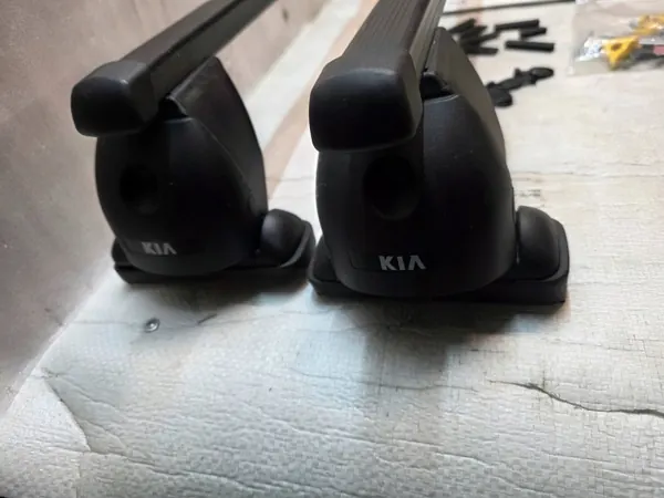 Kia Ceed dakdragers OEM E82001H000 - Compleet set image 4