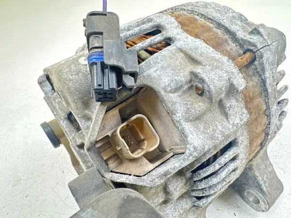 2011 Citroen C3 Alternator A005TG1392A image 3