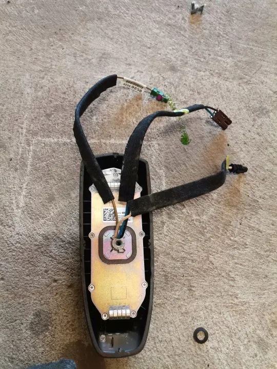 Base d'antenne radio Opel Mokka X OEM 42349858 image 2