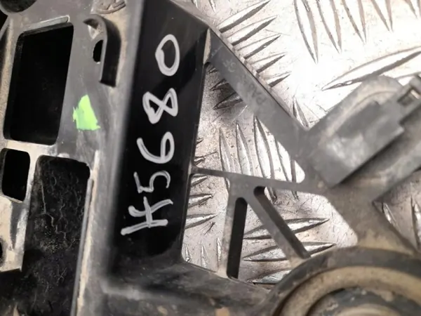 Tesla Model X 2016 Suoja OEM 1027918-00-C image 3