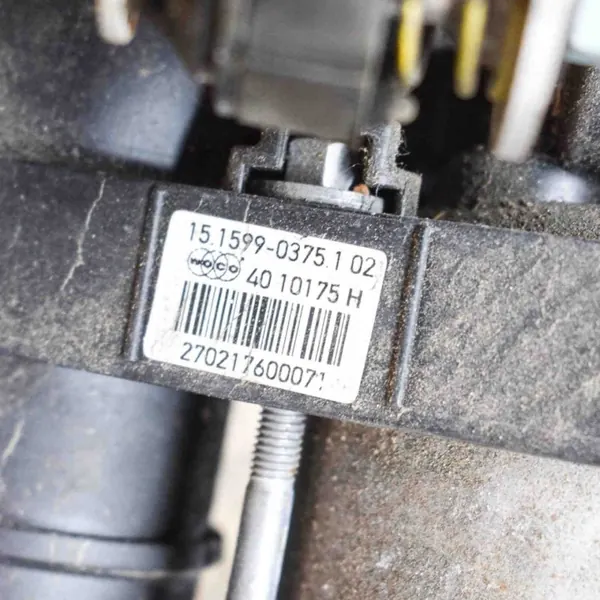 Volvo XC60 II Luftfjädringskompressor OEM 15150000713 image 9
