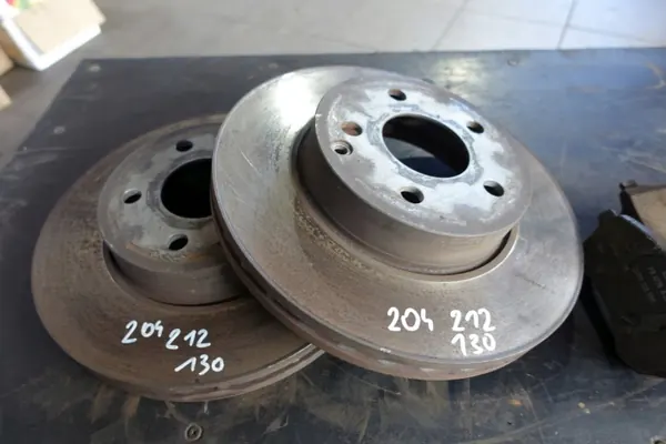 Mercedes Remblokken OEM 2124211312-204 Voor image 4