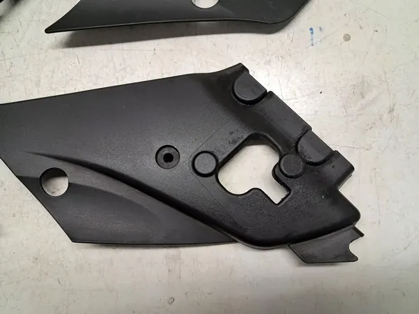 MERCEDES W204 07- Front Lamp Cover Left A2048261324 image 4