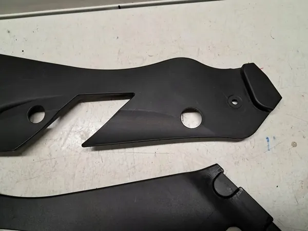 MERCEDES W204 07- Front Lamp Cover Left A2048261324 image 5