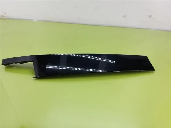 VW Dörrlist Vänster Fram OEM 2G4837901 Begagnad image 2