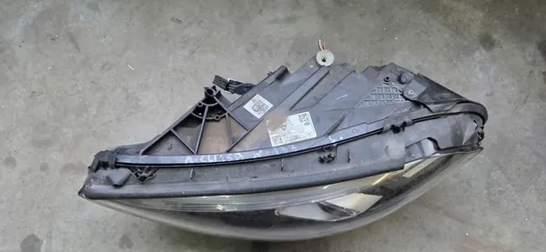 Linker voorlamp Mercedes A-Klasse W177 image 2