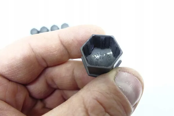 Caps de boulon de roue AUDI A6 C7 4G LIFT 17'' image 2