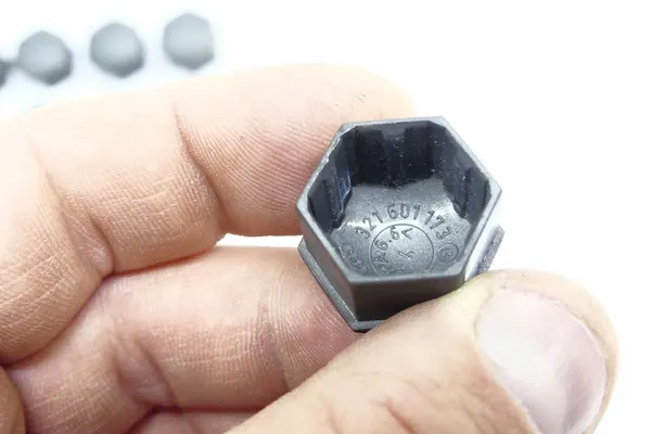 Caps de boulon de roue AUDI A6 C7 4G LIFT 17'' image 3