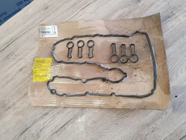 Ensemble de joints de couvre-culasse BMW 11128515732 image 1