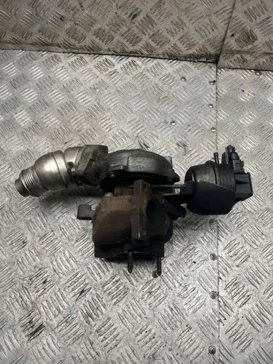 Turbo usado OEM 03L145702H para Audi A4 Avant image 2