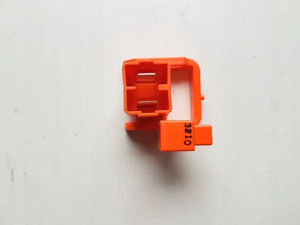 Pince pyrotechnique Subaru Forester OEM RUM30824 image 3