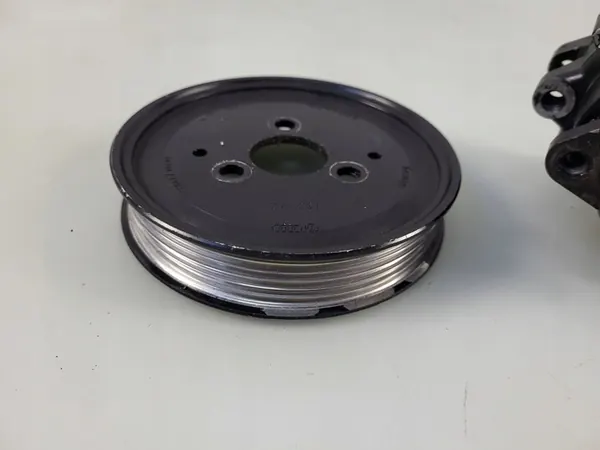 Bomba de direção assistida Audi A8 D3 OE 4E0145156B image 3