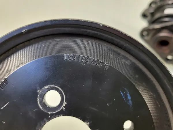 Bomba de direção assistida Audi A8 D3 OE 4E0145156B image 4