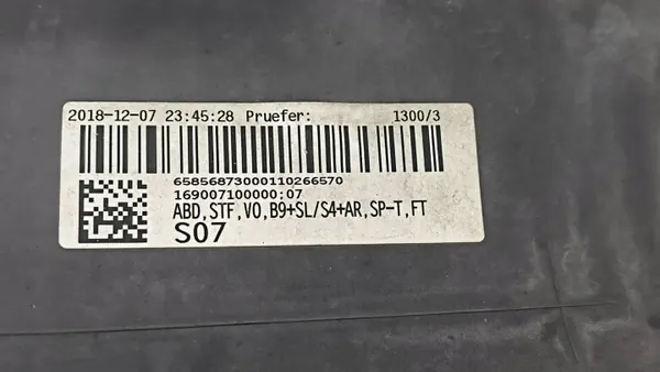 Cache OEM 8W0807081 pour Audi A4 B9 S-Line image 4