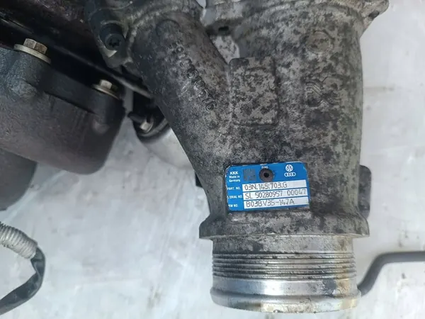 VW Crafter T6 Multivan Turbo 2.0BiTDI 03N145703G image 5