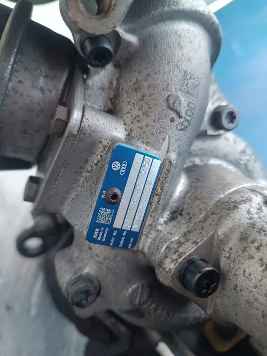 VW Crafter T6 Multivan Turbo 2.0BiTDI 03N145703G image 9