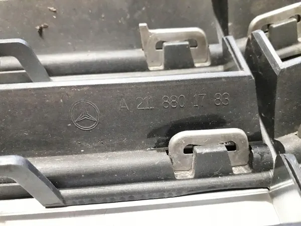 Griglia Anteriore MERCEDES E W211 Cromo A2118801783 image 10