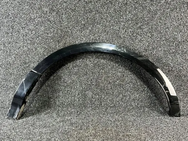 Audi Q6 e-tron etulokasuoja OEM 85H853817G image 2