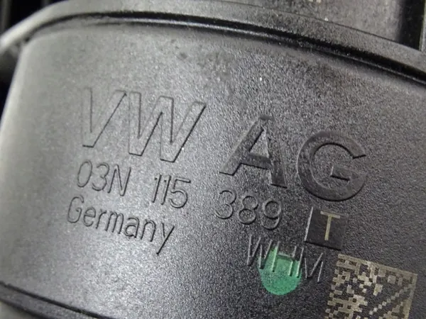 OEM 03N115389T Ölfiltergehäuse Basis VW Touran image 8