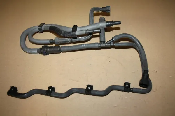 Mangueras de desborde Volvo OEM 31452337, 31452374 image 2