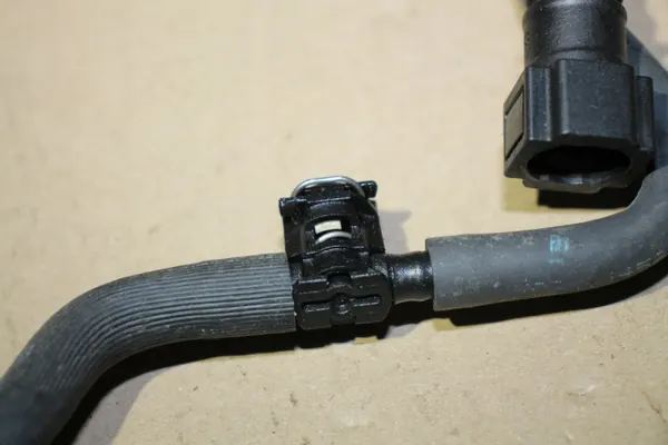 Mangueras de desborde Volvo OEM 31452337, 31452374 image 3