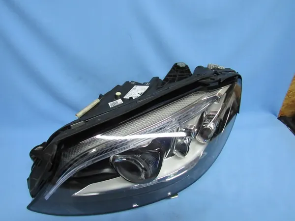 Linker koplamp W205 Full LED A2059061506 image 4