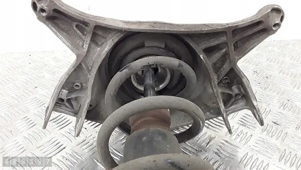 Audi A5 Jousitus OEM 8f0031m Käytetty image 3