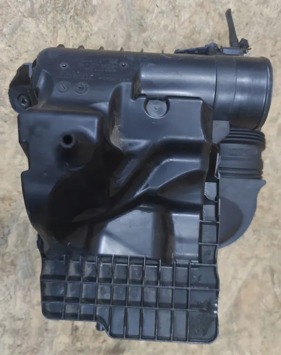 Ilmansuodattimen kotelo Renault Scenic IV Megane image 2