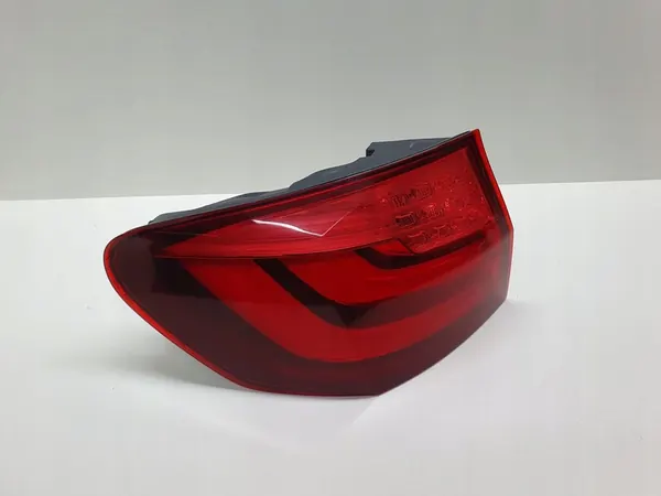BMW 5 F10 F11 2012 Luz trasera izquierda OEM image 2