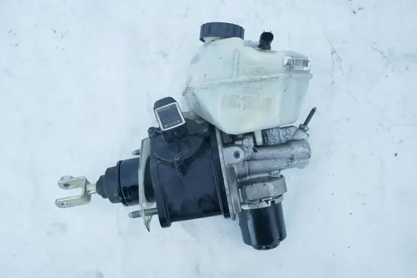 Rembekrachtiger Pomp Mercedes W211 0004300312 image 2