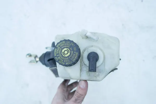 Rembekrachtiger Pomp Mercedes W211 0004300312 image 5